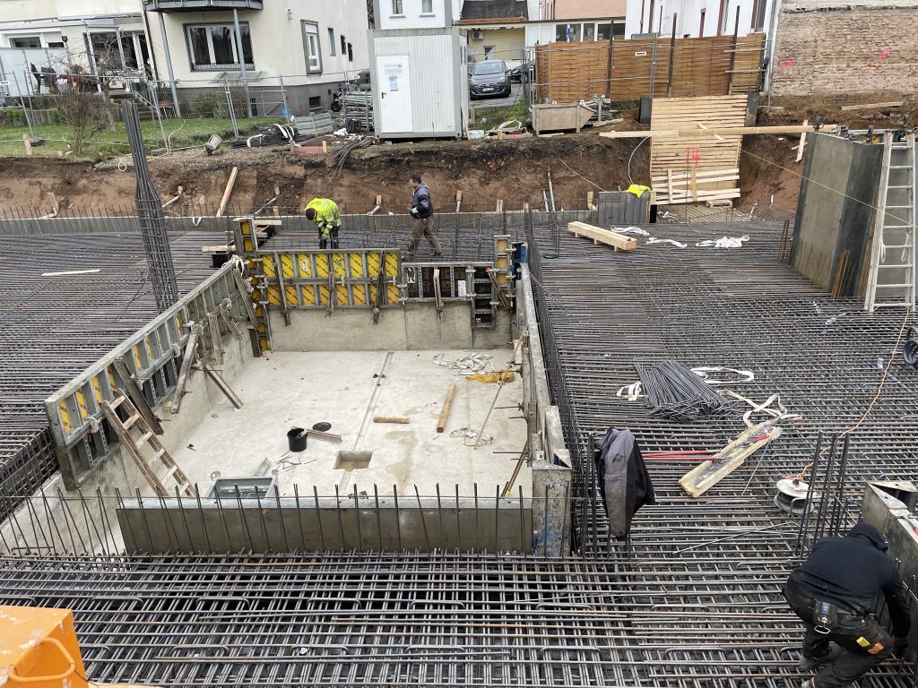 Neubau eines Mehrfamilienhauses mit Tiefgarage, Frankfurt-Rödelheim