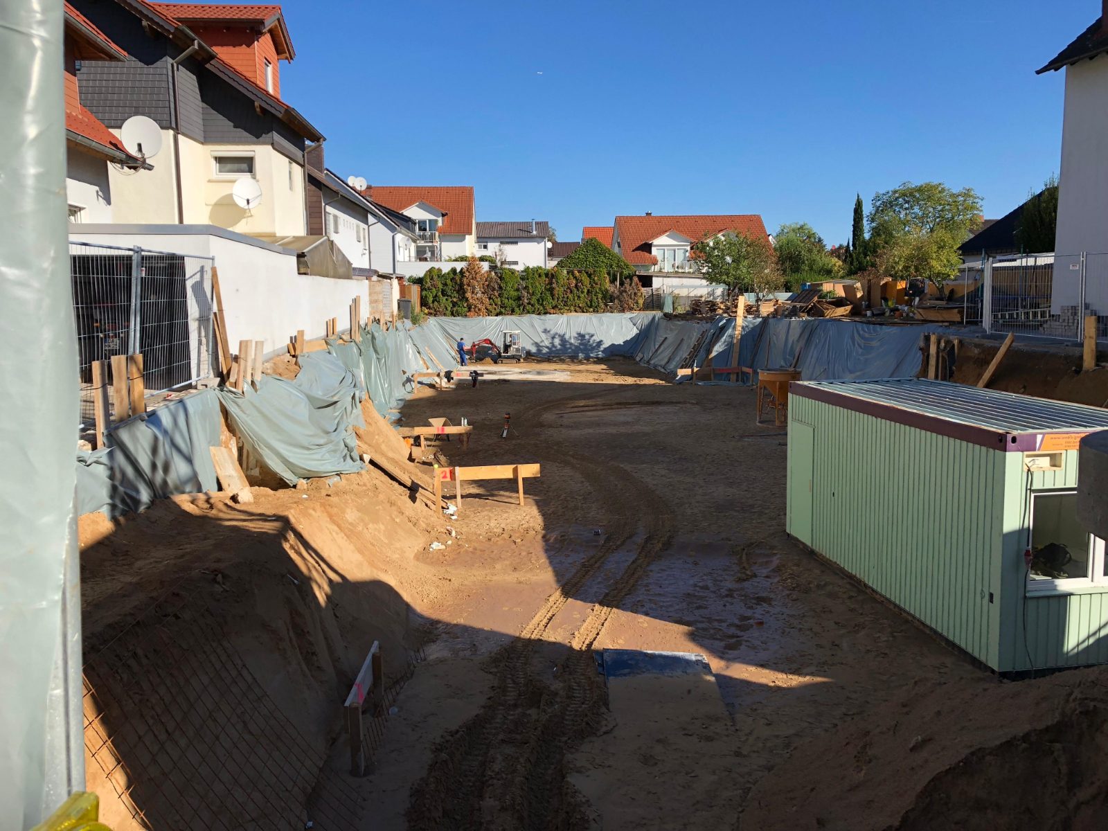 Baustelle Neubau eines Mehrfamilienhauses mit 10 Wohneinheiten und Tiefgarage, Griesheim bei Darmstadt