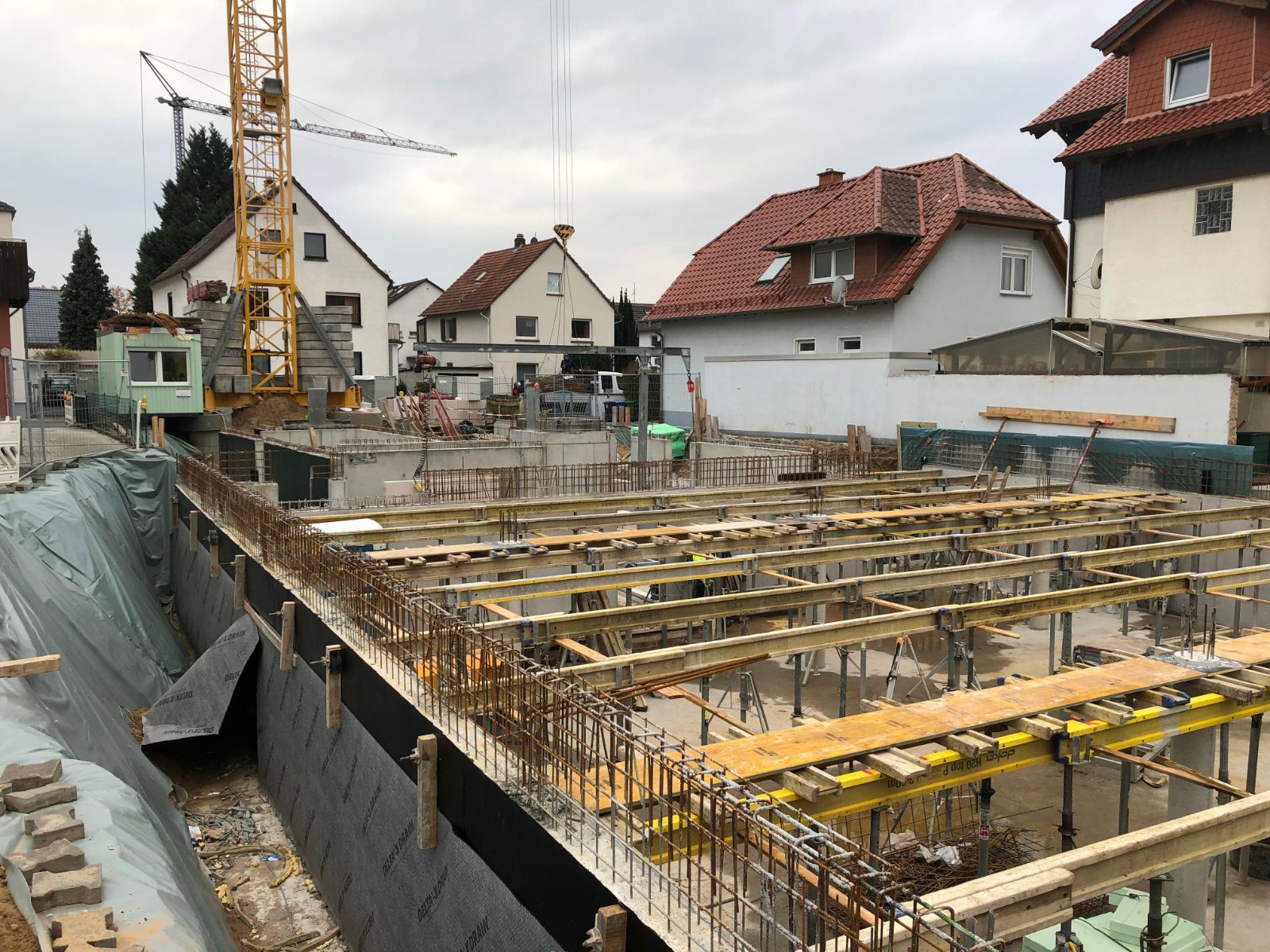 Baustelle Neubau eines Mehrfamilienhauses mit 10 Wohneinheiten und Tiefgarage, Griesheim bei Darmstadt