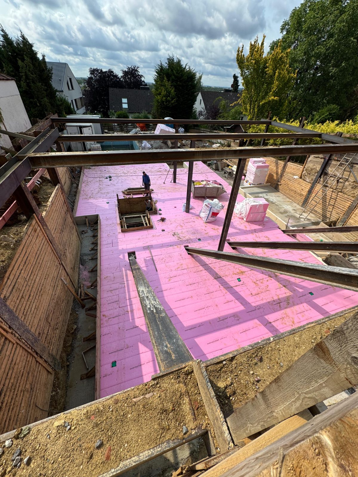 Wärmedämmung unter der Bodenplatte, Zweifamilienhaus Frankfurt-Bergen-Enkheim